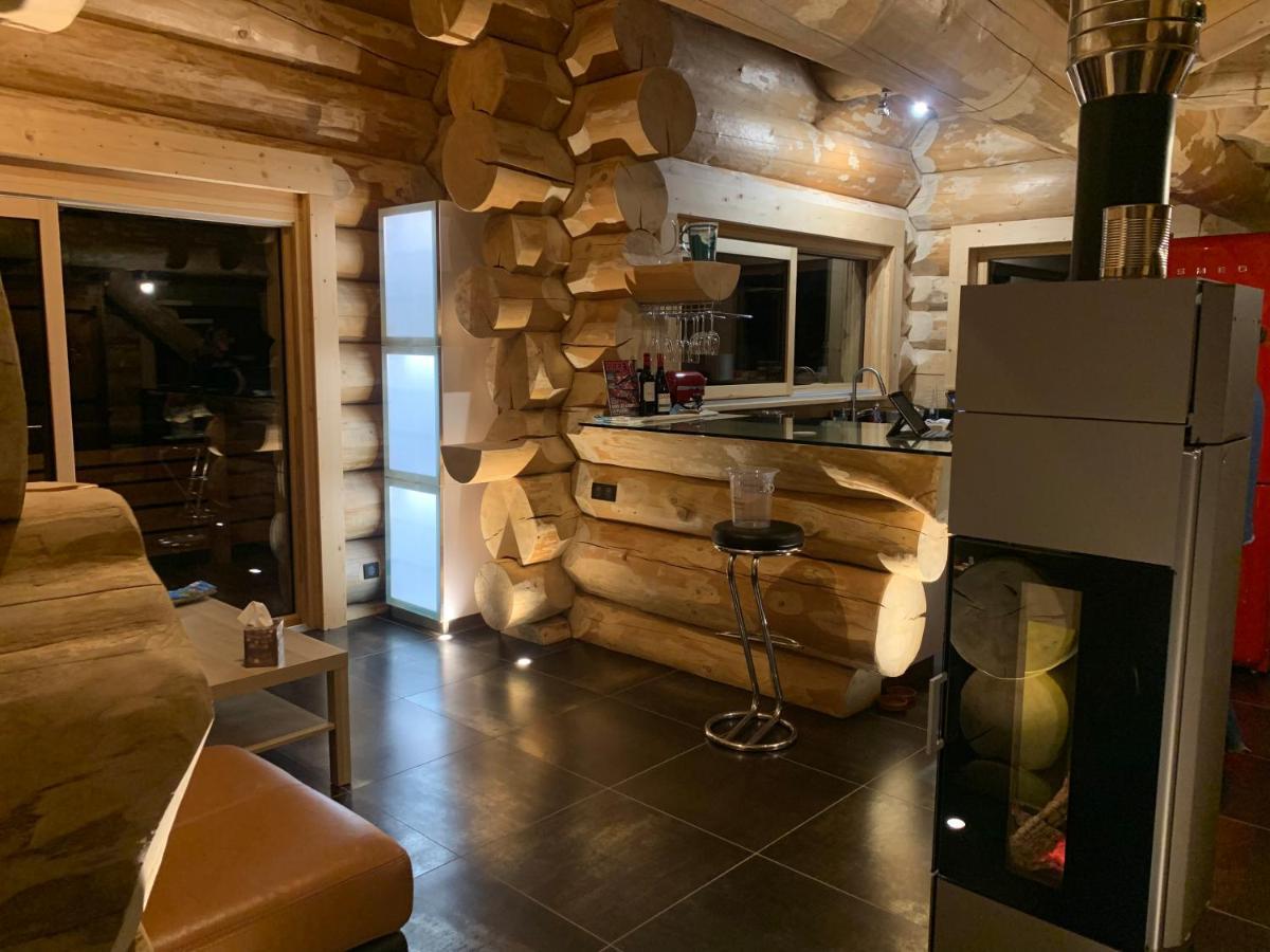 Les Villards-sur-Thônes Chalet Anzac Chalet 5 Etoiles En Rondins Tout Neuf Unique Dans Les Aravis מראה חיצוני תמונה