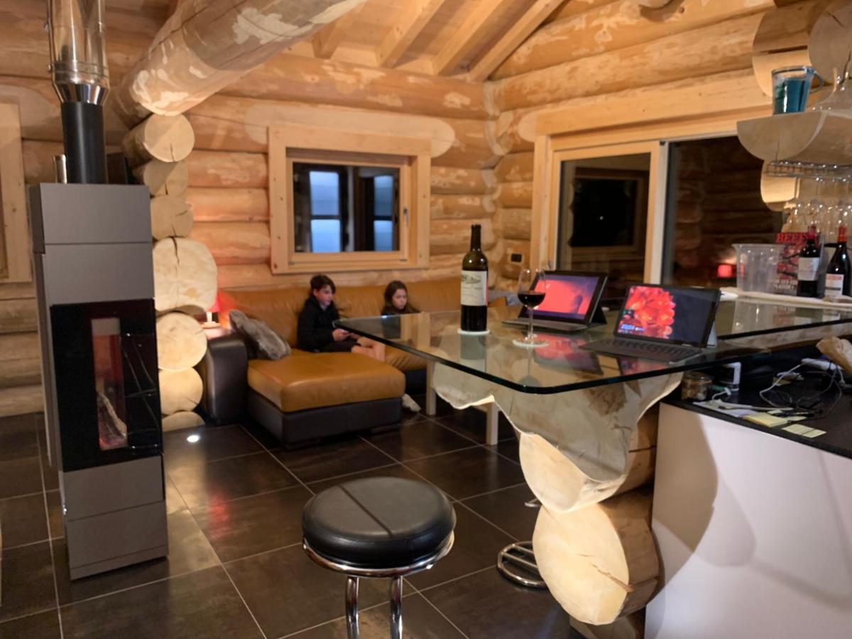 Les Villards-sur-Thônes Chalet Anzac Chalet 5 Etoiles En Rondins Tout Neuf Unique Dans Les Aravis מראה חיצוני תמונה