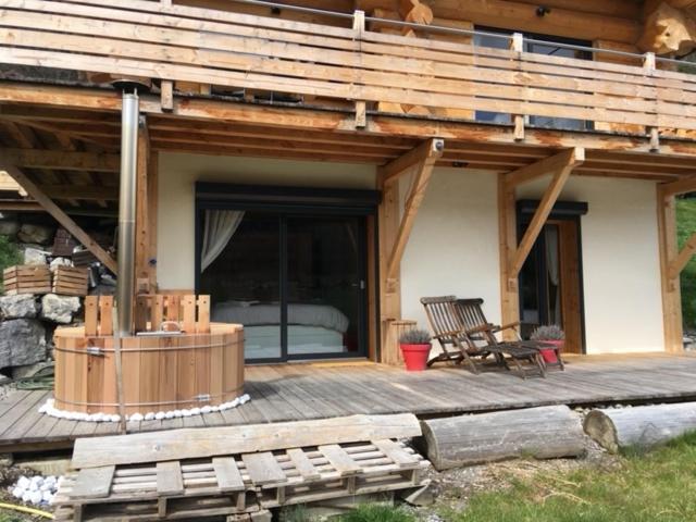 Les Villards-sur-Thônes Chalet Anzac Chalet 5 Etoiles En Rondins Tout Neuf Unique Dans Les Aravis מראה חיצוני תמונה